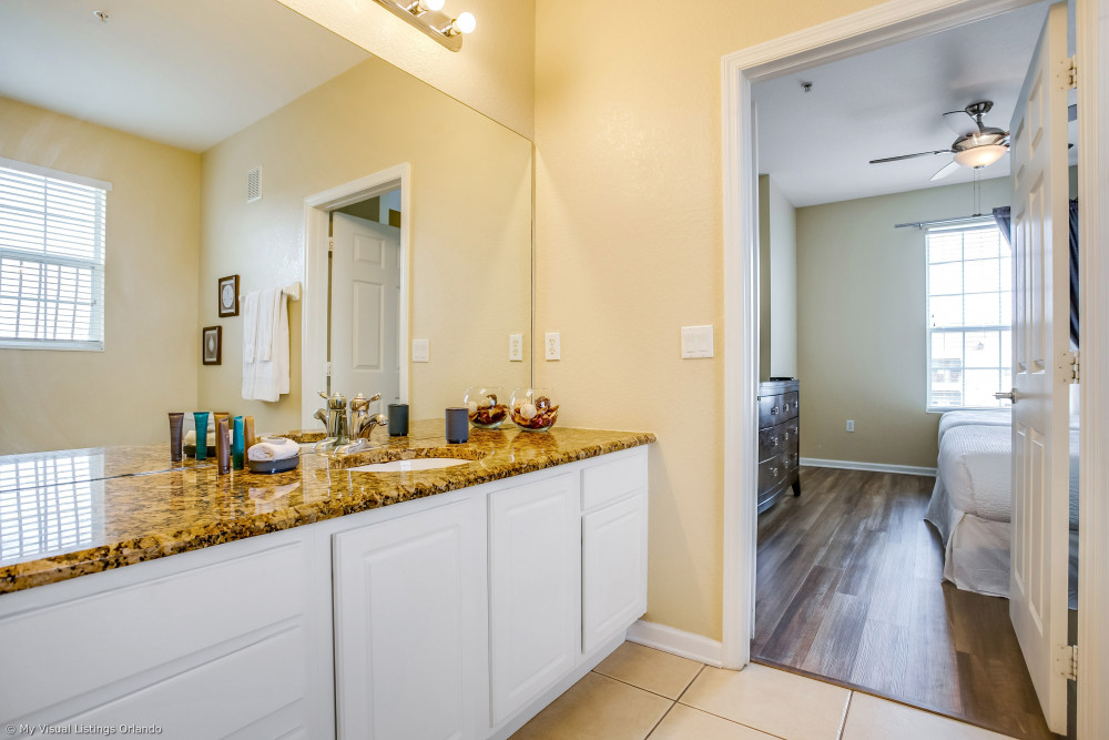 Vista Cay 290