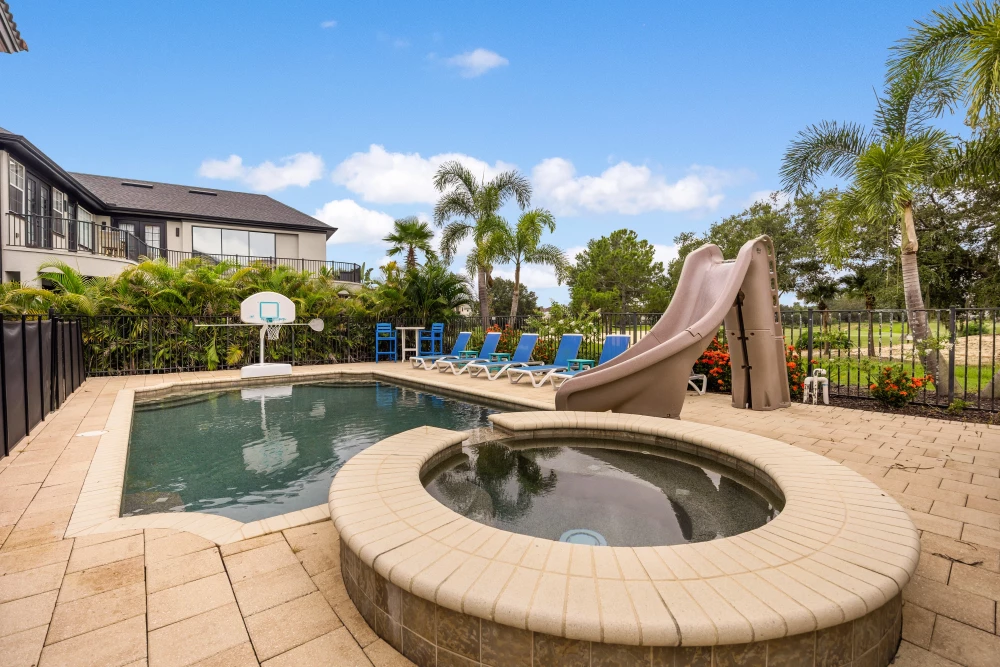Reunion Resort 590