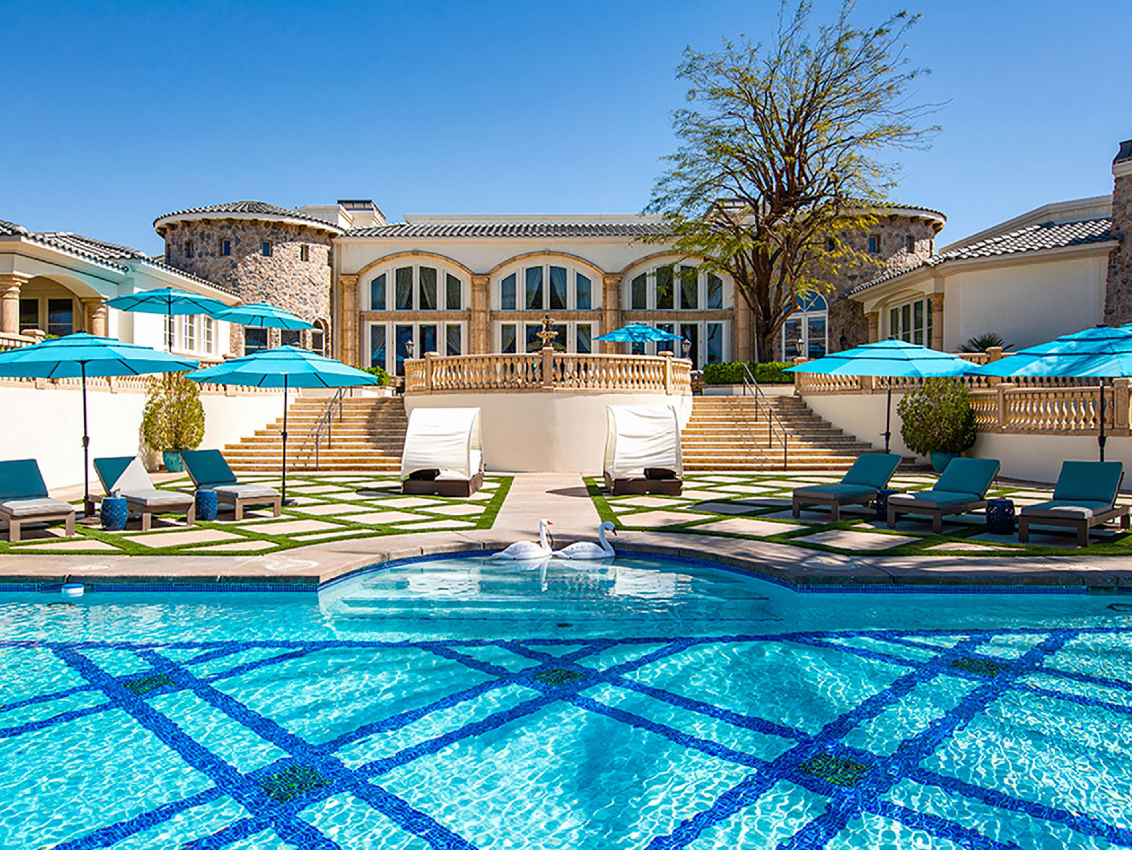 Rancho Mirage 0 luxury villas with tennis courts and pools