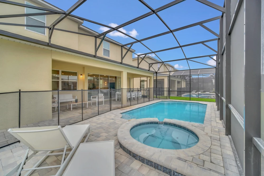 Solara Resort 462