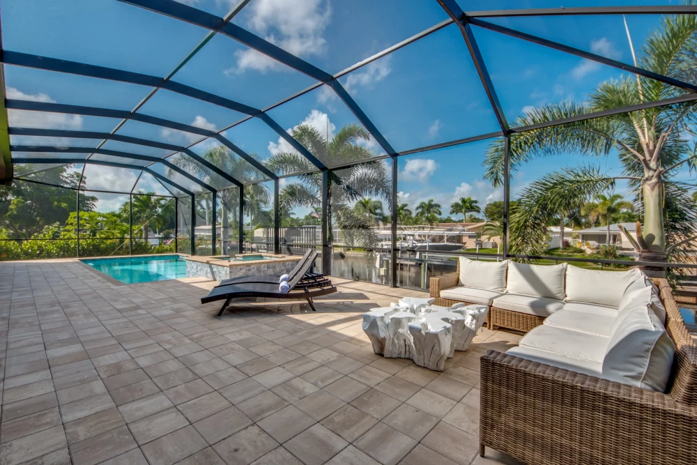 Cape Coral 585