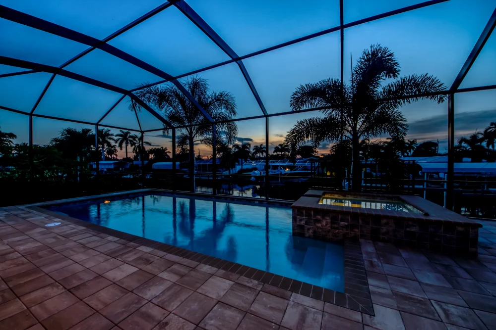 Cape Coral 585