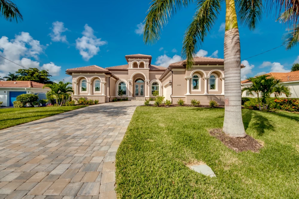Cape Coral 585