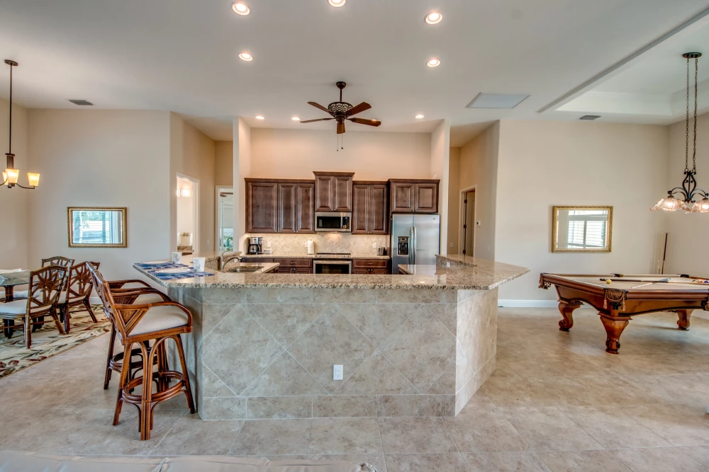 Cape Coral 585