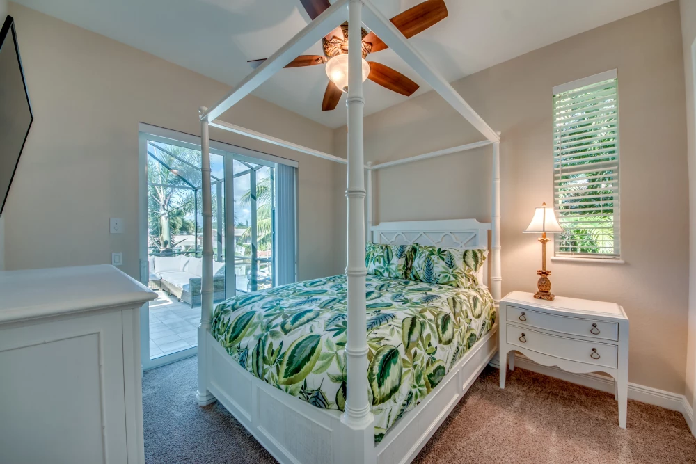 Cape Coral 585