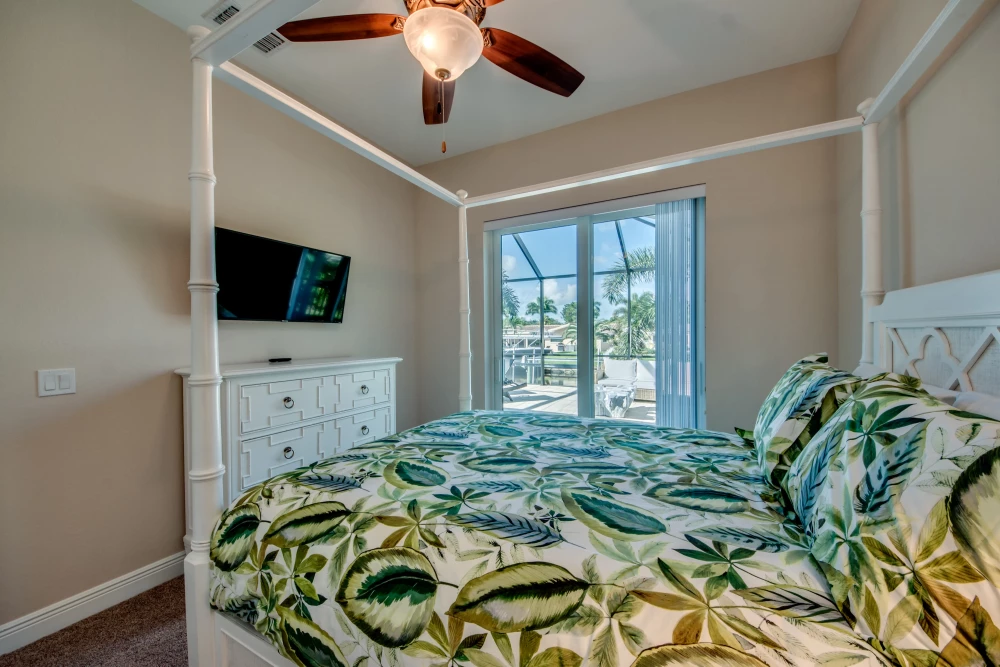 Cape Coral 585