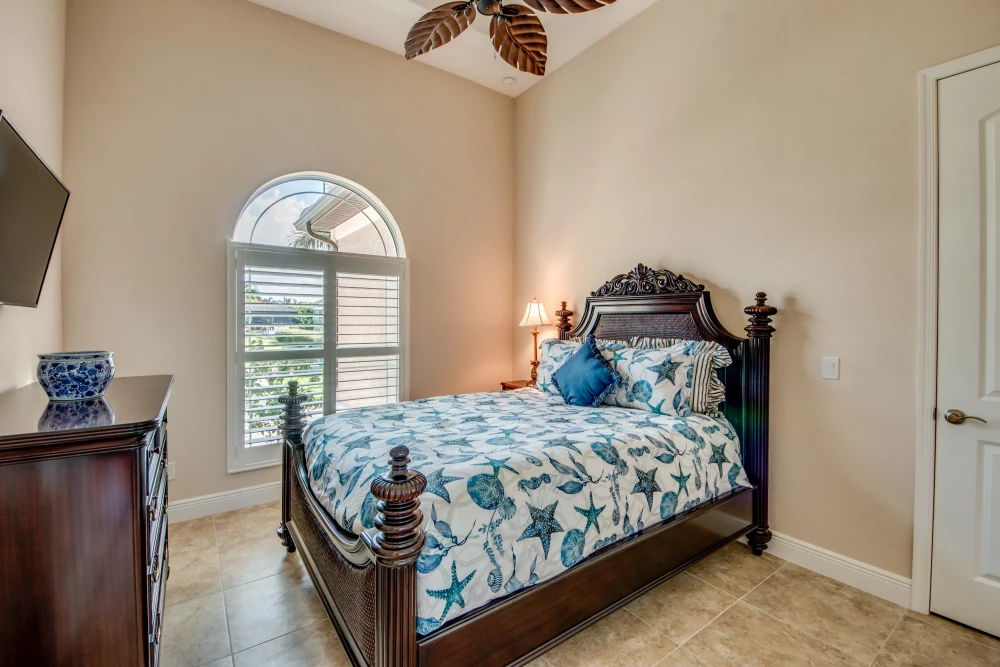 Cape Coral 585
