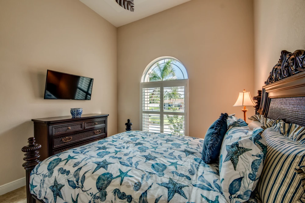 Cape Coral 585