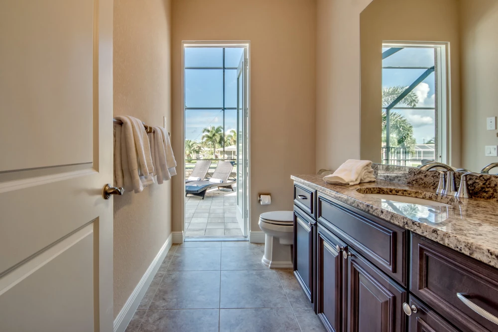 Cape Coral 585