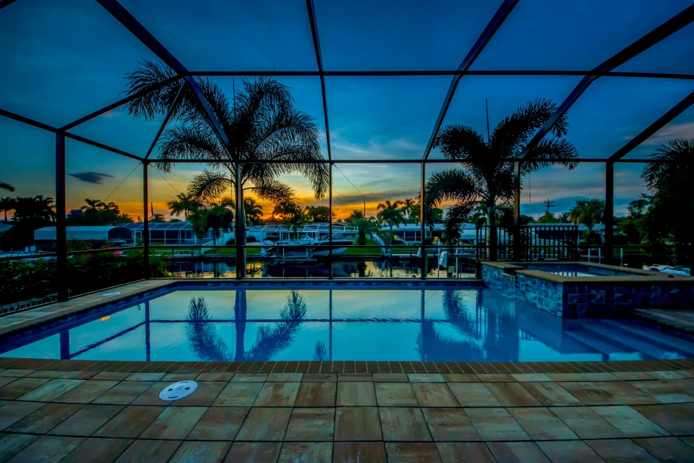 Cape Coral 585