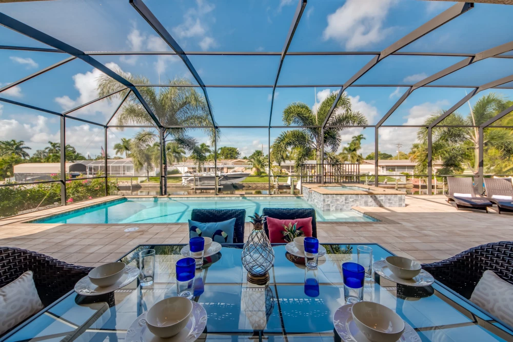 Cape Coral 585