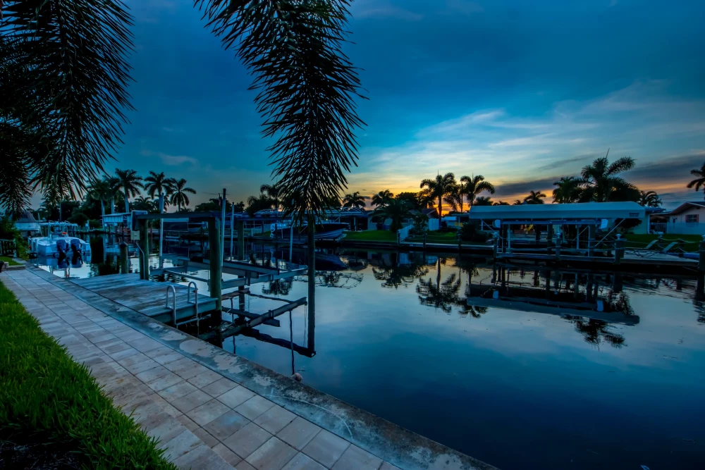 Cape Coral 585