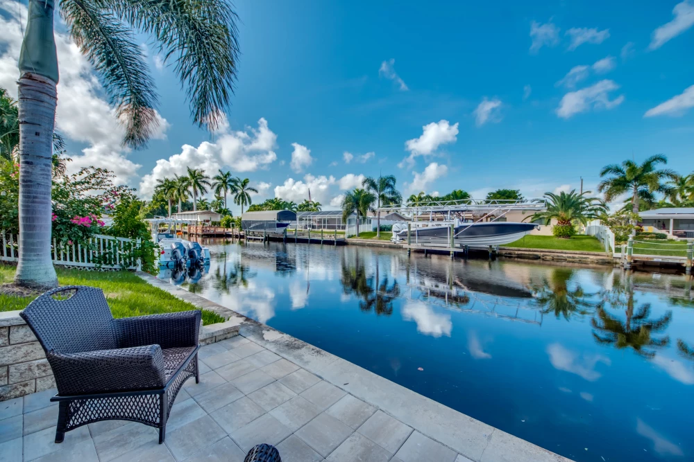 Cape Coral 585