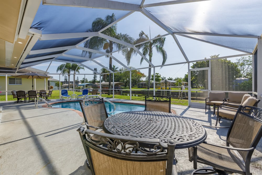 Cape Coral 550
