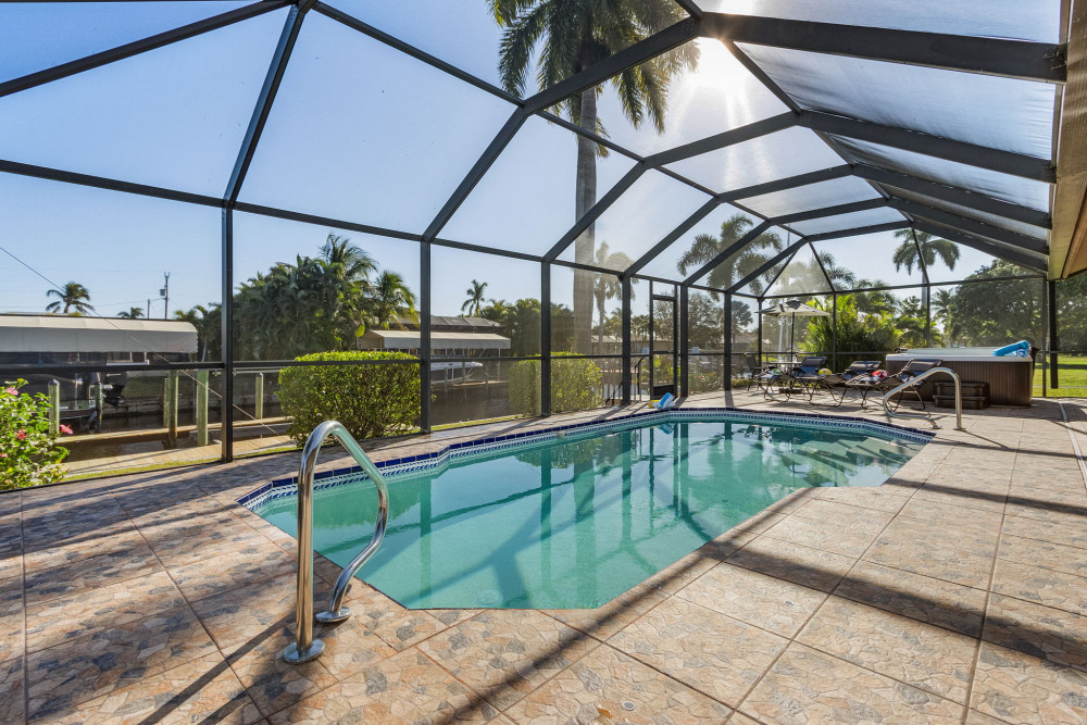 Cape Coral 650