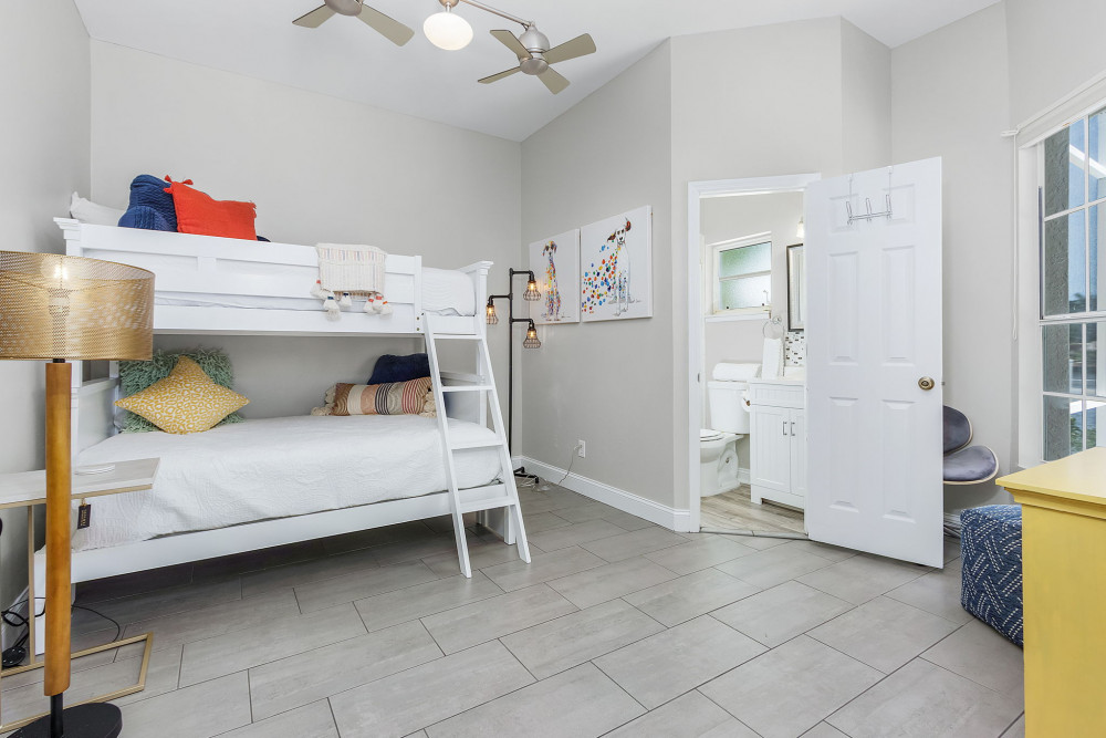 Cape Coral 673