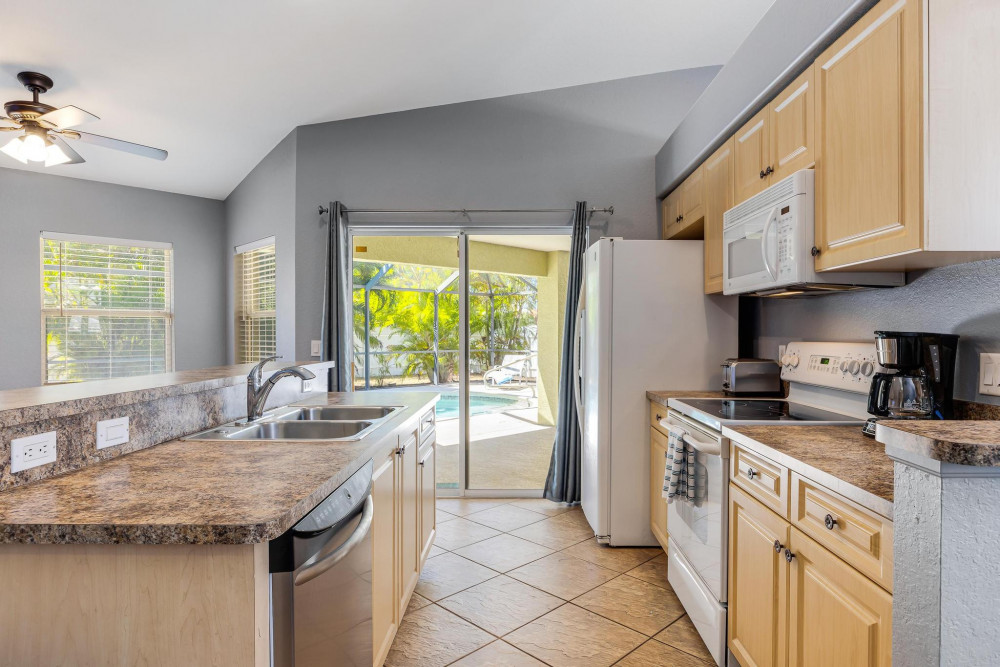 Cape Coral 573