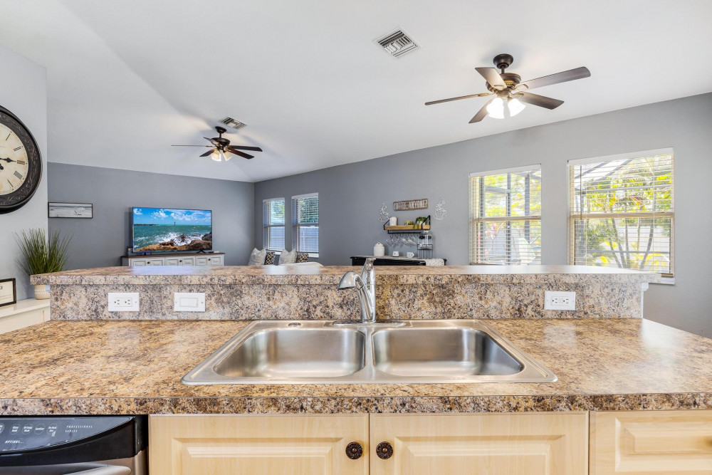 Cape Coral 573