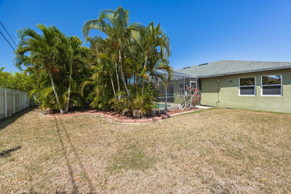 Cape Coral 573