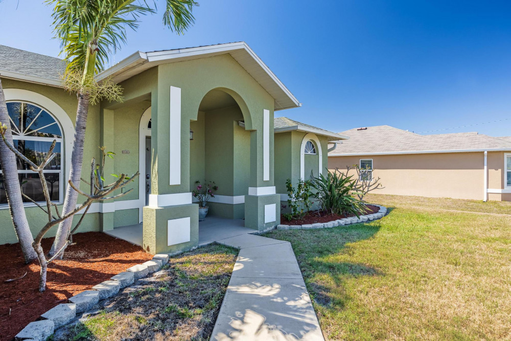 Cape Coral 573
