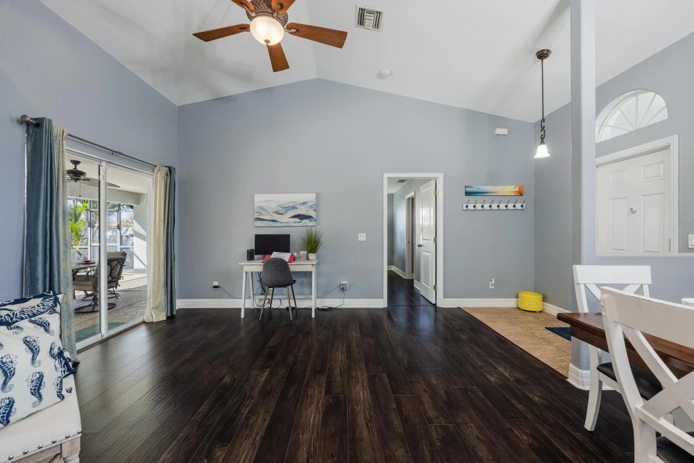 Cape Coral 573