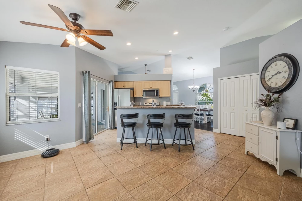 Cape Coral 573