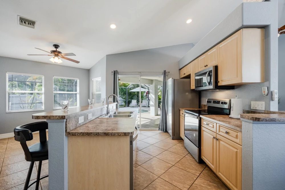 Cape Coral 573