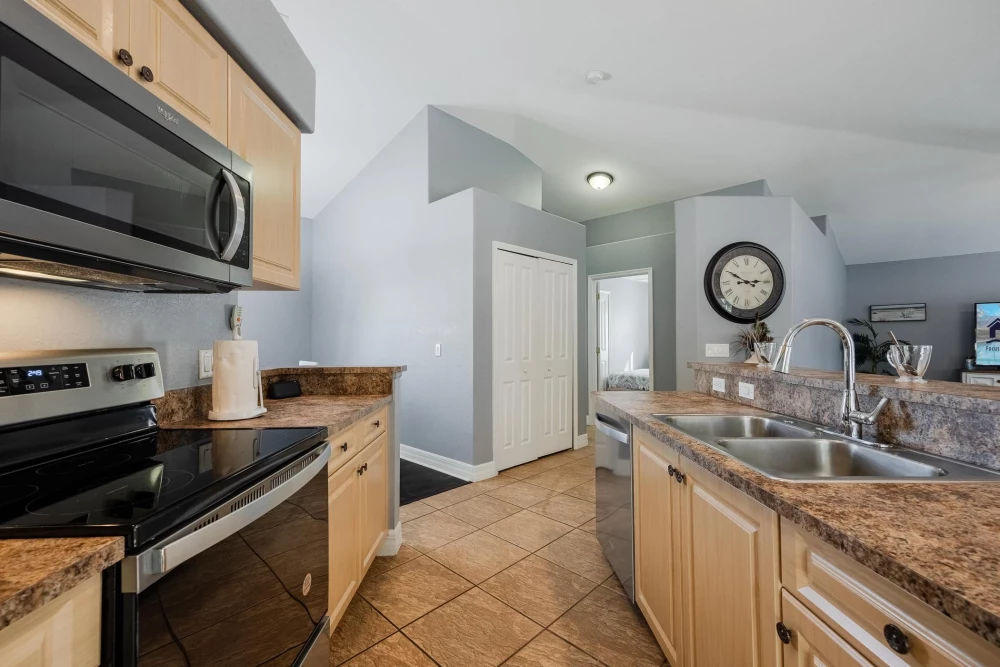 Cape Coral 573