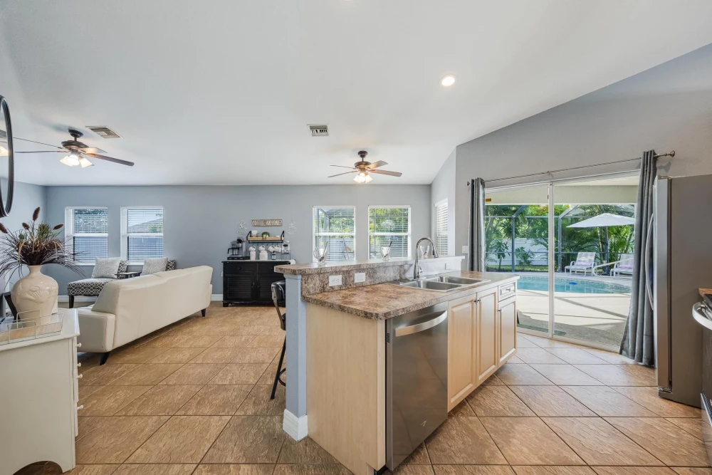 Cape Coral 573