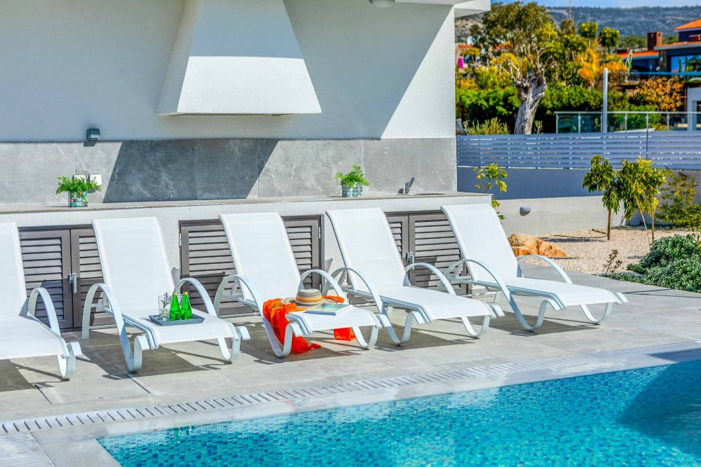 Coral Bay 1