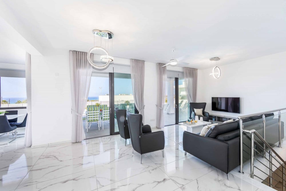 Coral Bay 1