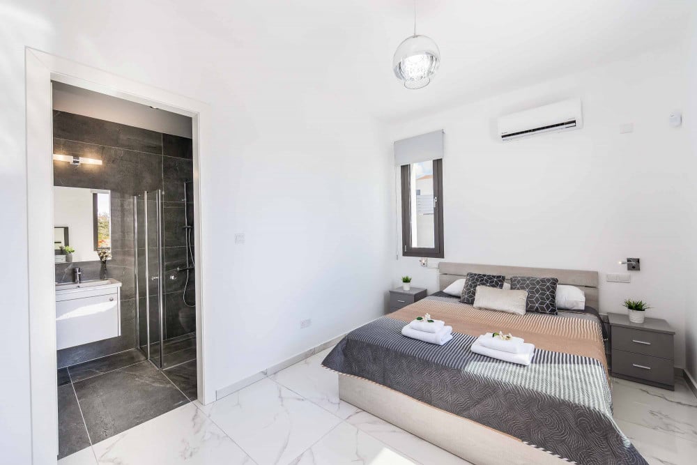 Coral Bay 1