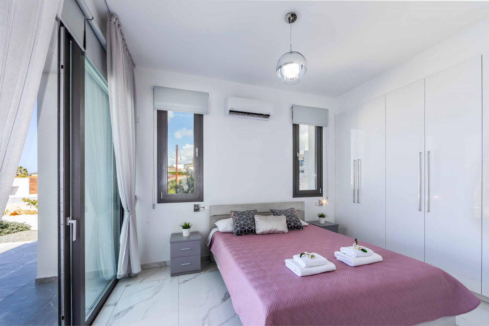 Coral Bay 1