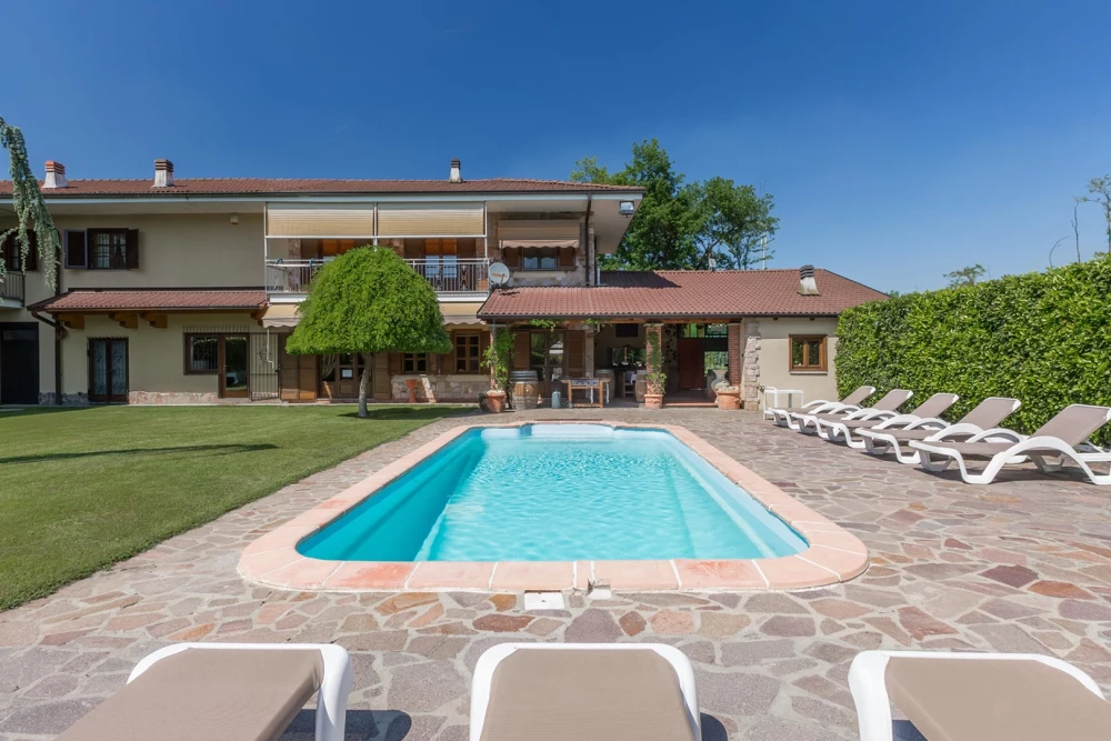 Villa Miki