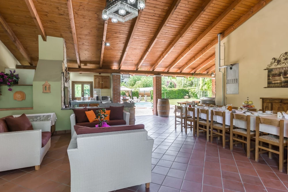 Villa Miki
