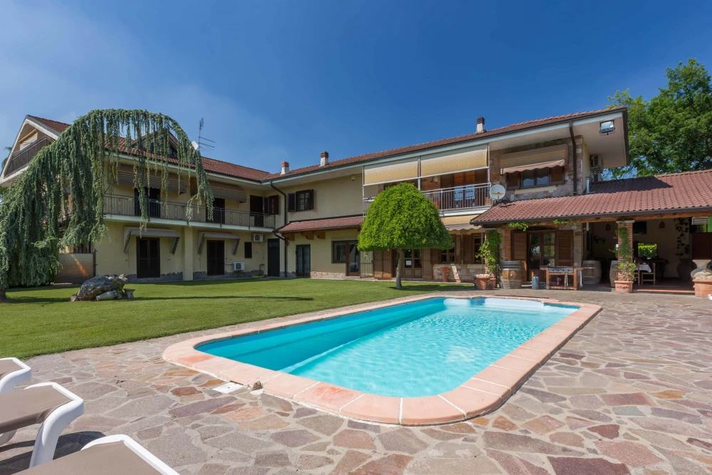 Villa Miki