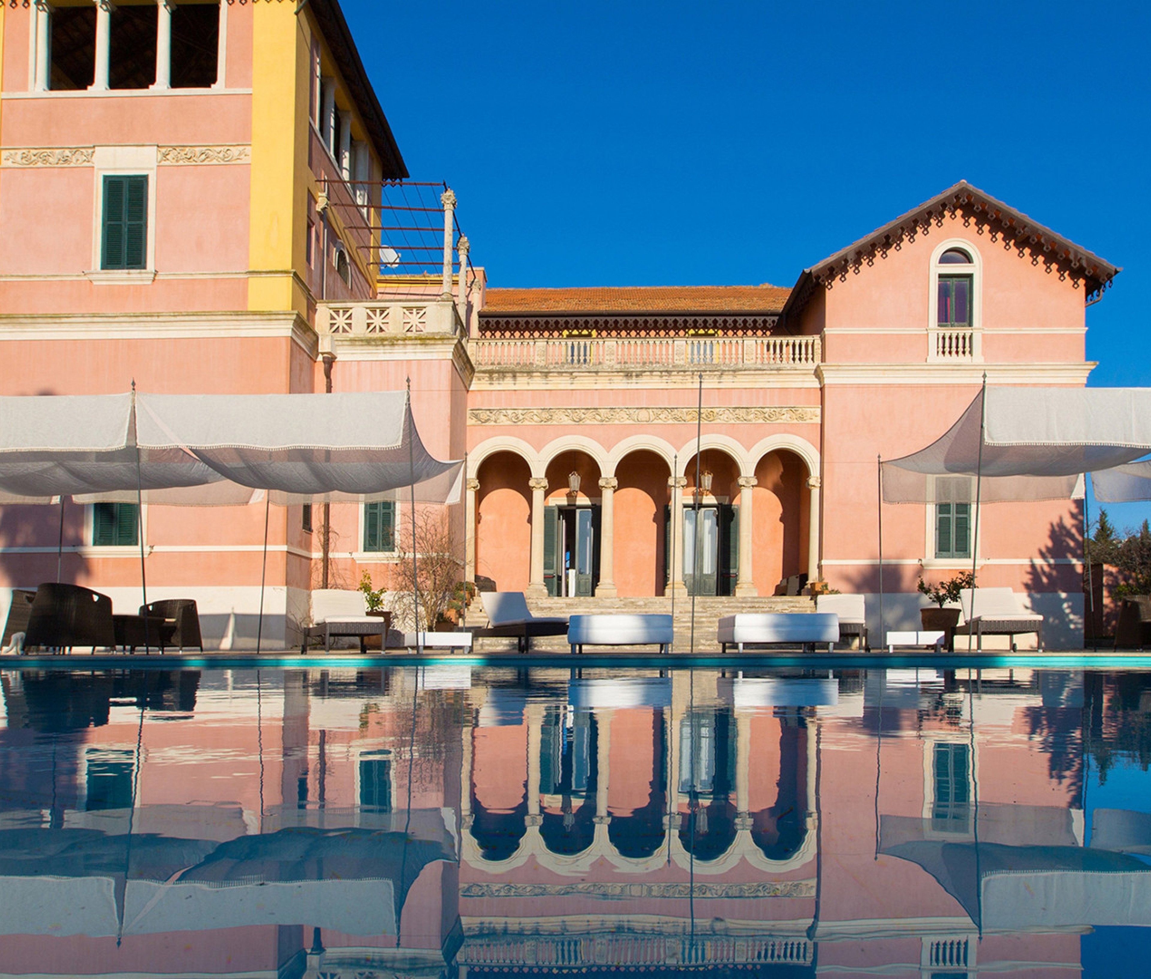 Villa Capozza - rentals with air con and pools
