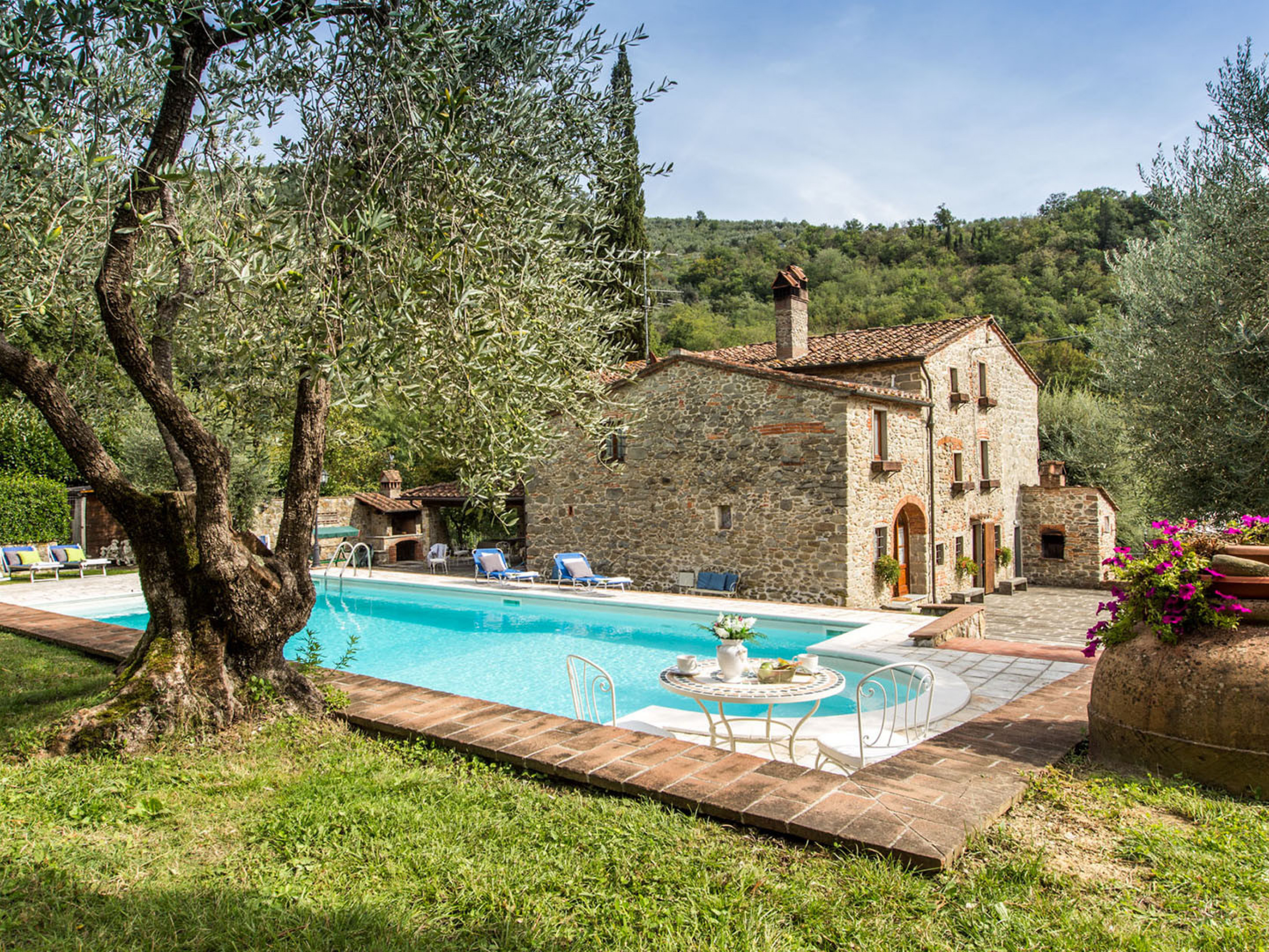 Dimora La Torre Di Bussotto - Pistoia vacation rentals with private pools
