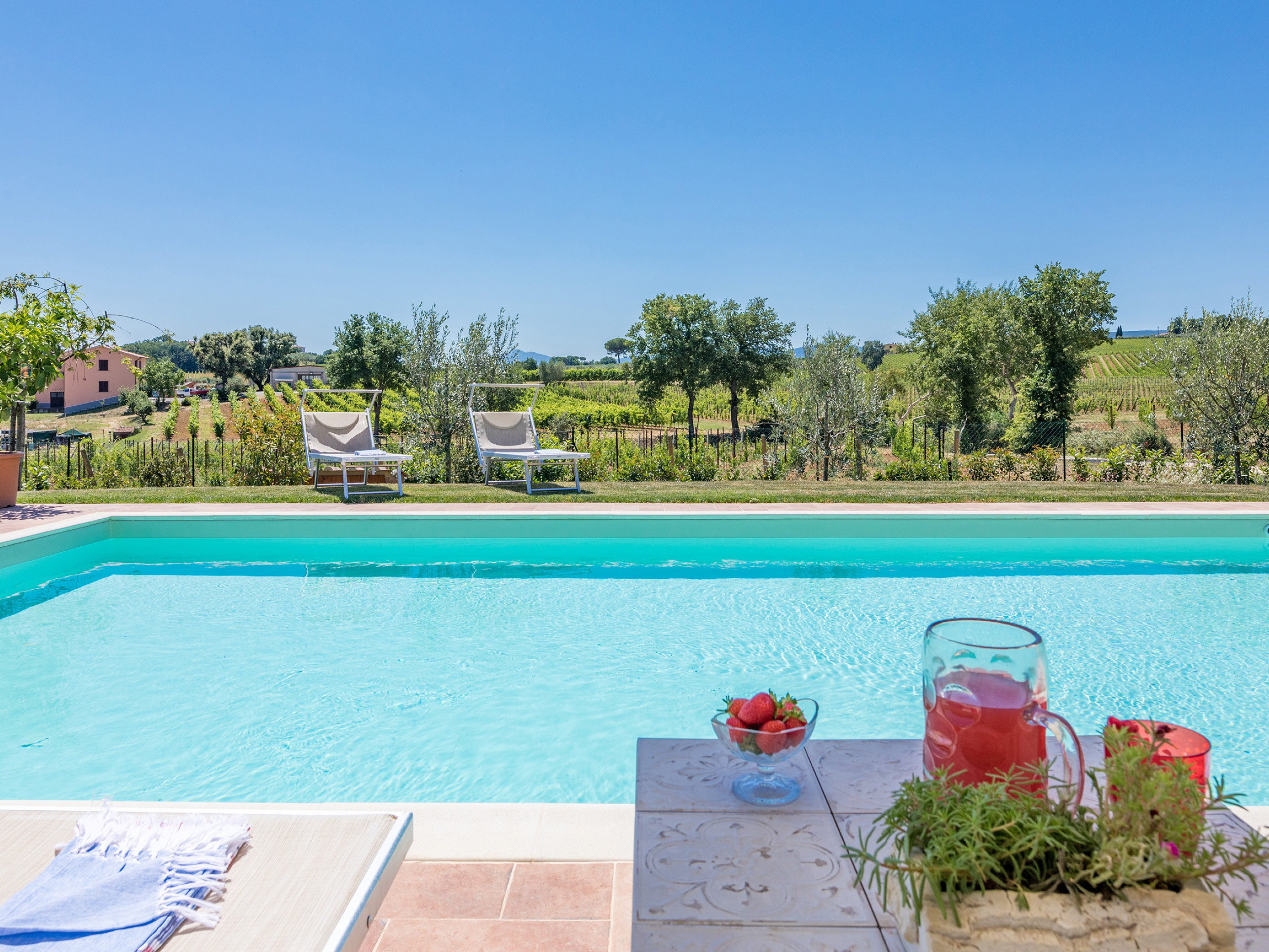 Il Grillo - villa near Siena with pool