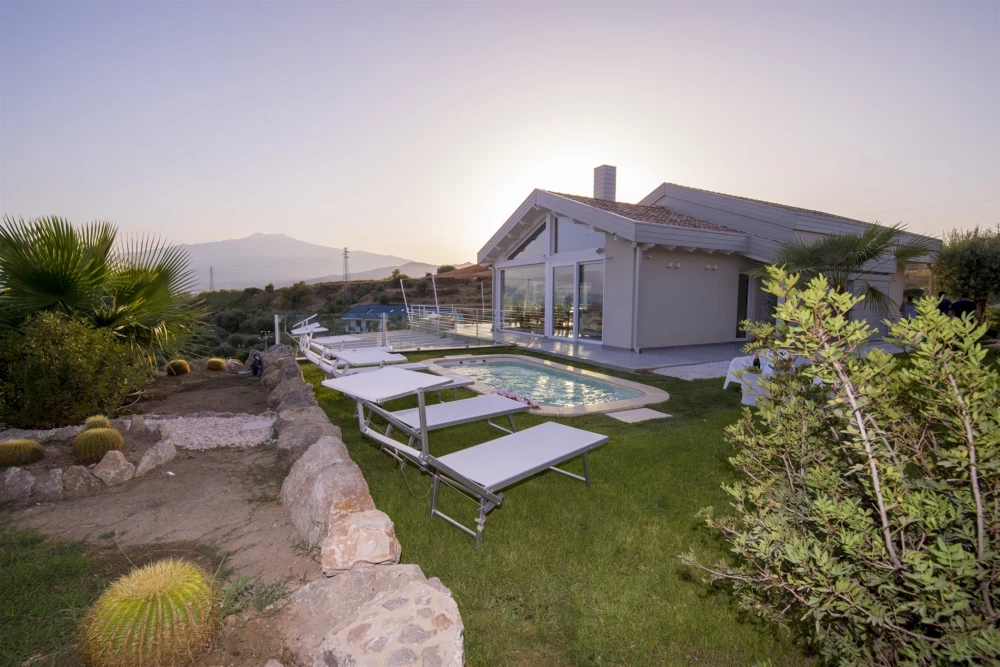 Villa Aura