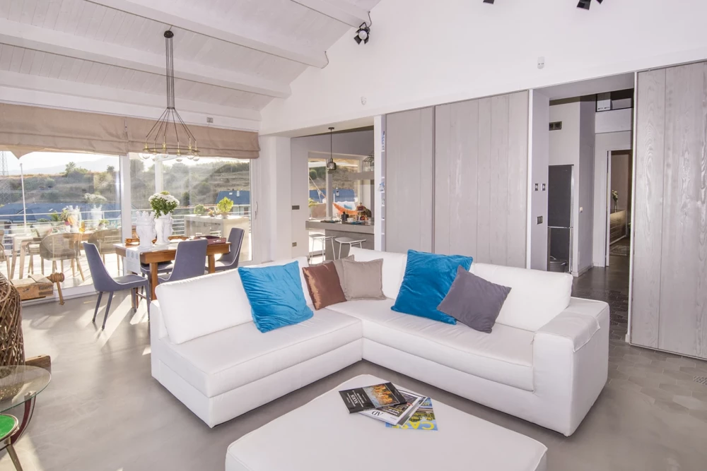 Villa Aura