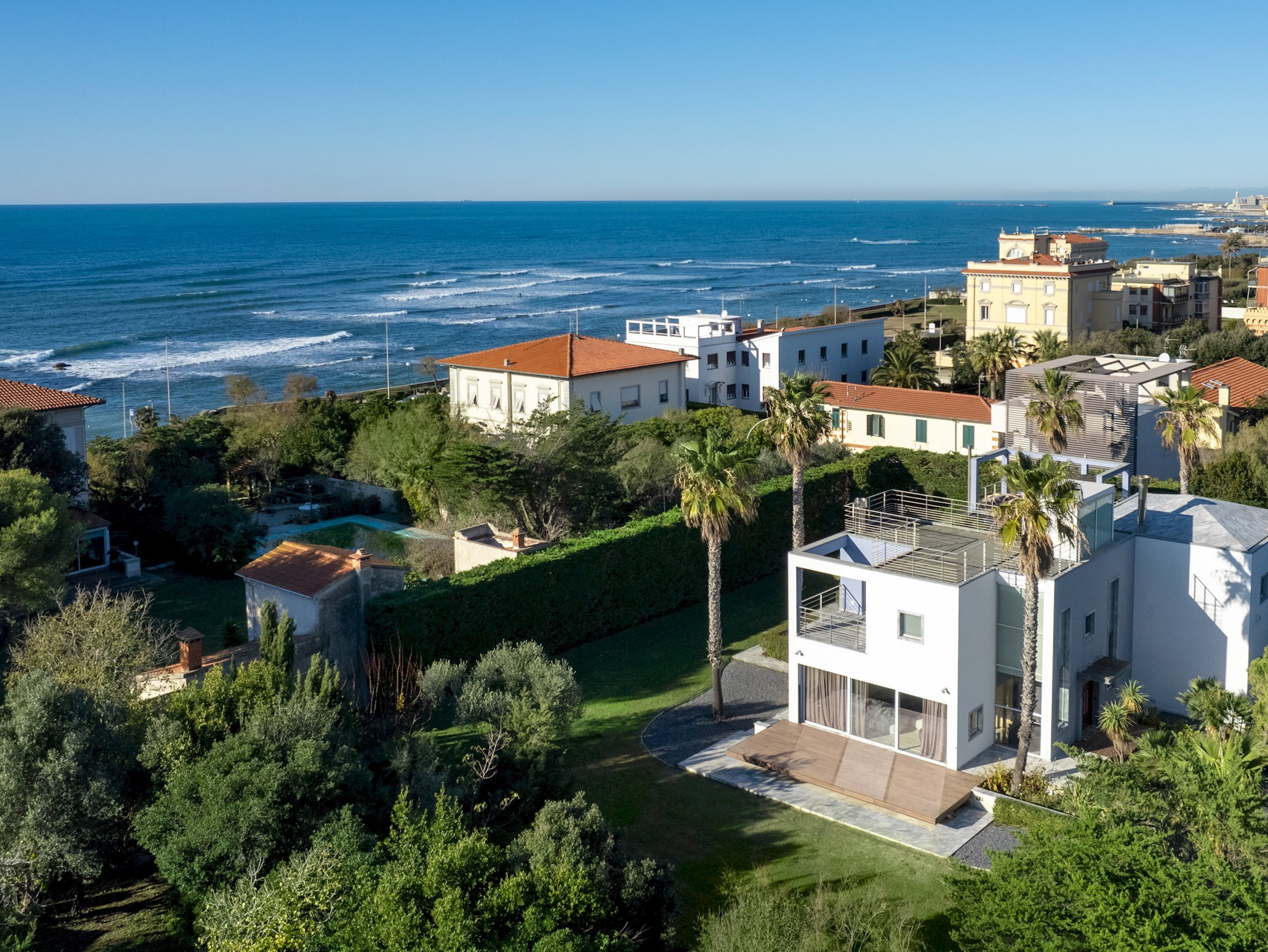 Villa Sabrina 5 bedroom beachfront rentals