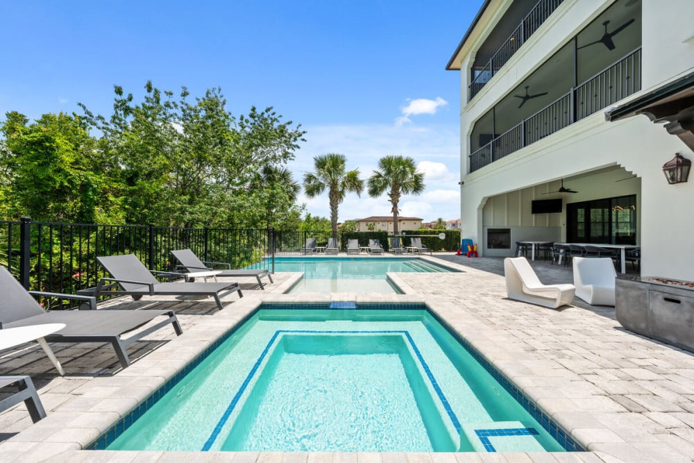 Reunion Resort 8500