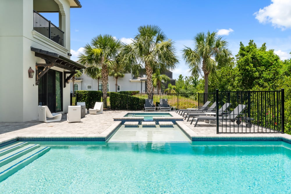 Reunion Resort 8500