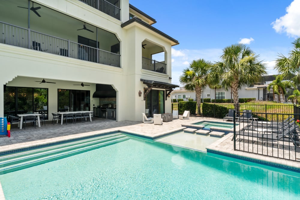 Reunion Resort 8500