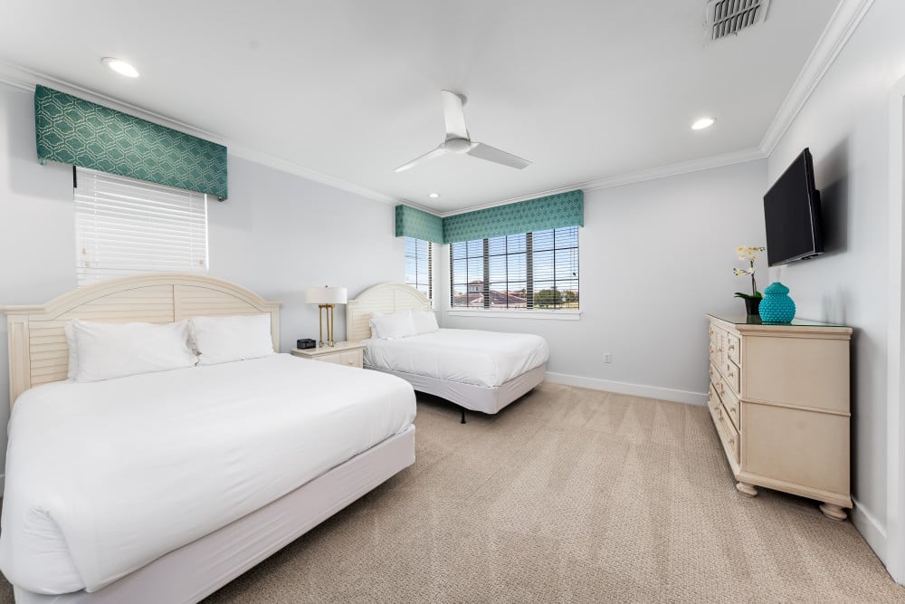 Reunion Resort 8500