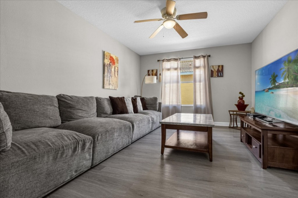 Paradise Palms Resort 372