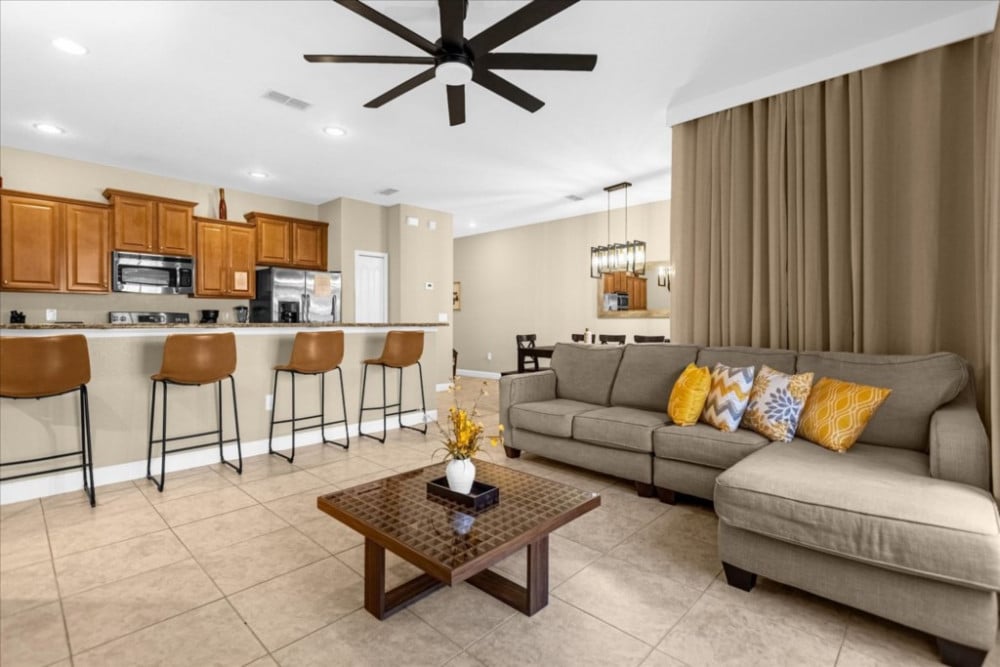 Paradise Palms Resort 370