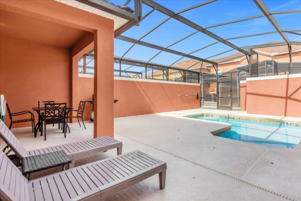 Paradise Palms Resort 370