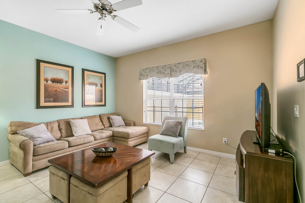 Paradise Palms Resort 375